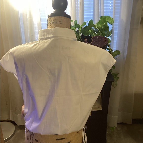 Top - Picture 3 of 6